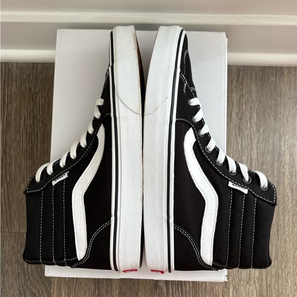 Vans Sk8-Hi Shoe High Top Sneaker - Picture 6 of 6
